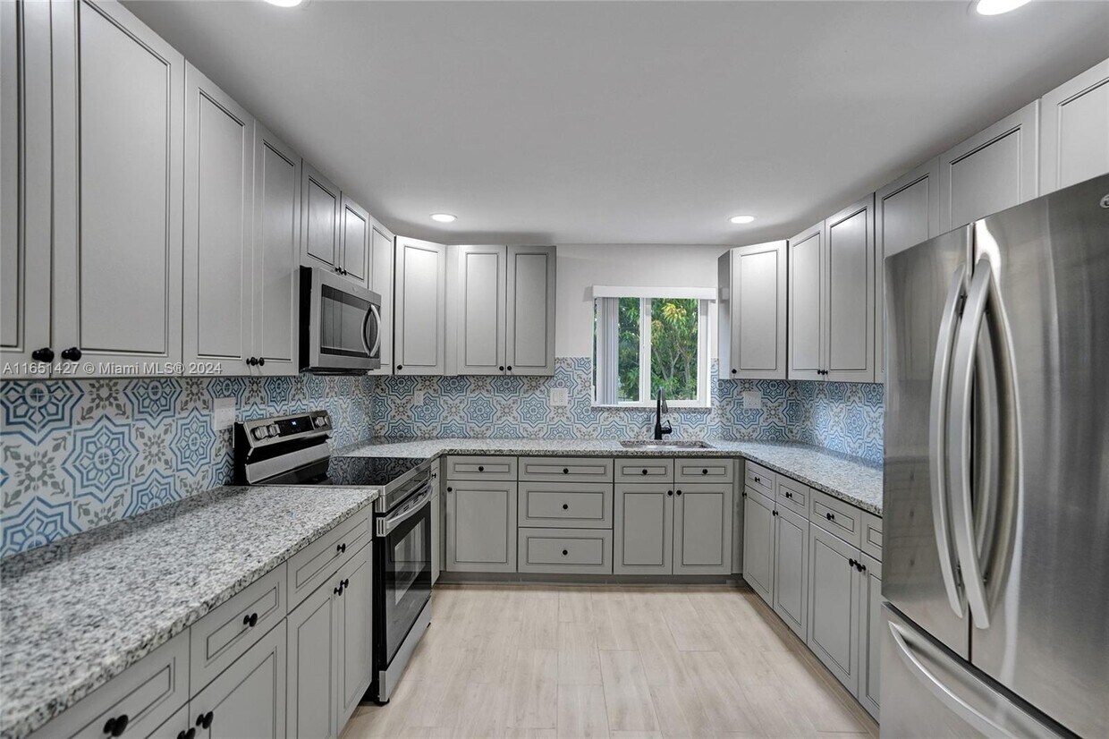 Primary Photo - 3800 SW 58th Terrace