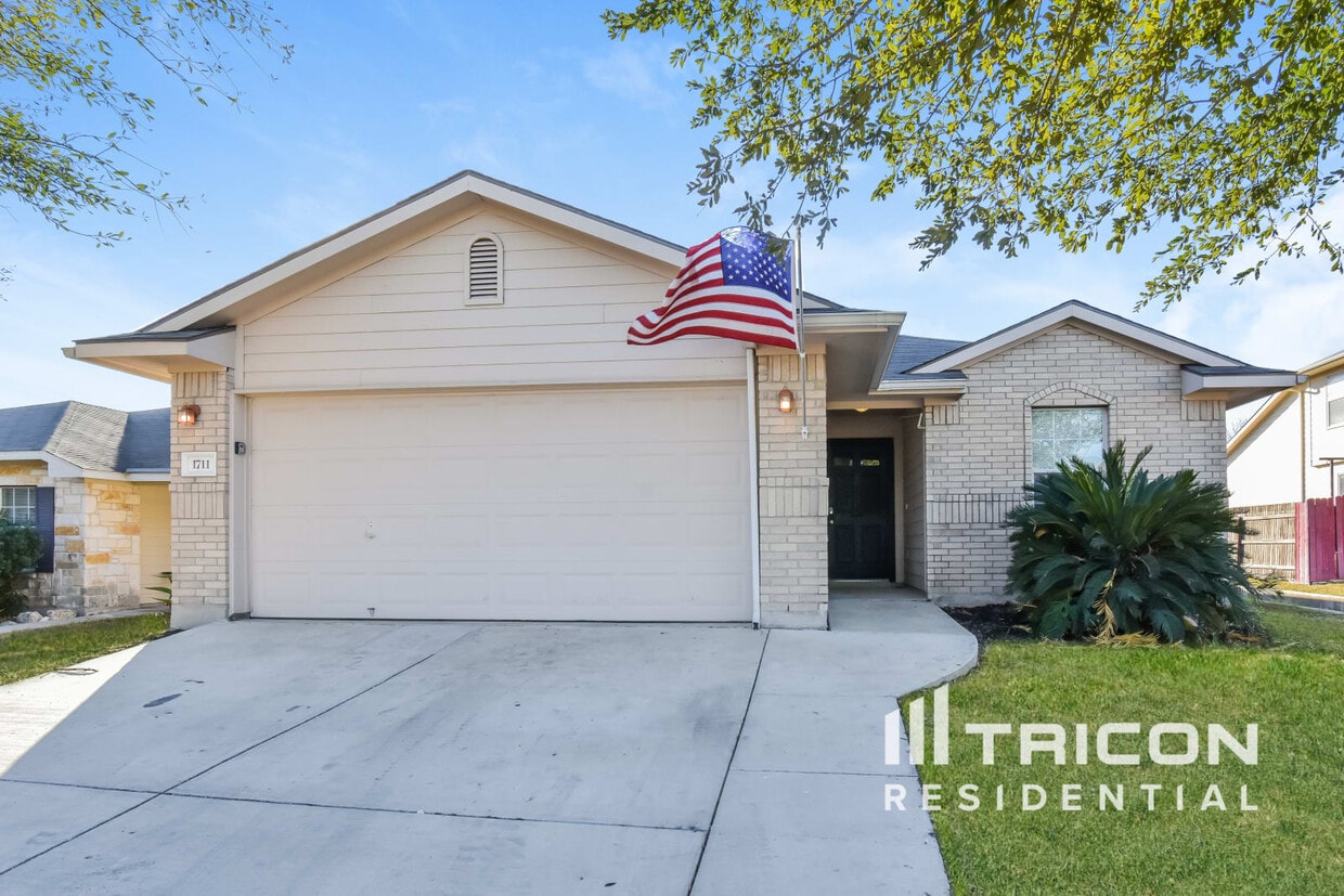 1711 Coxwold Ct San Antonio TX 78245 Apartments com 1711 Coxwold Ct San Antonio TX 78245 Apartments com