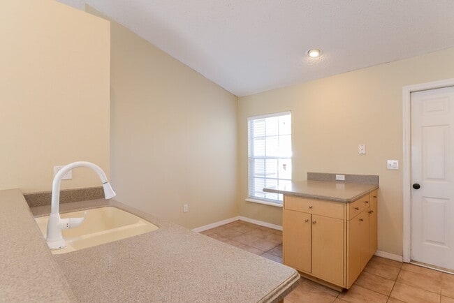 Building Photo - 4519 Weasel Dr