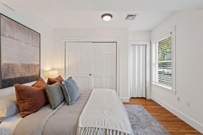 Foto del edificio - APARTMENT