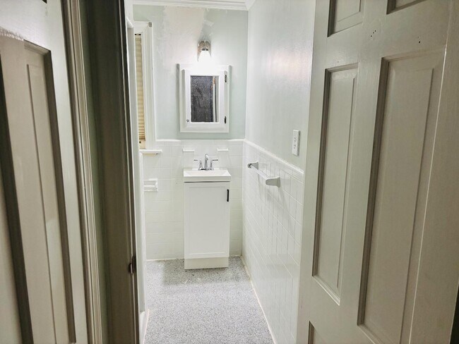 Foto del edificio - 624 Barcliff Rd