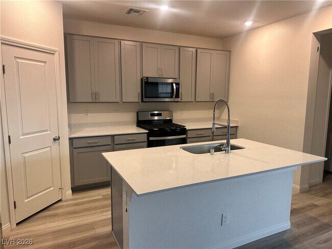 Building Photo - 2933 Gallarate Dr