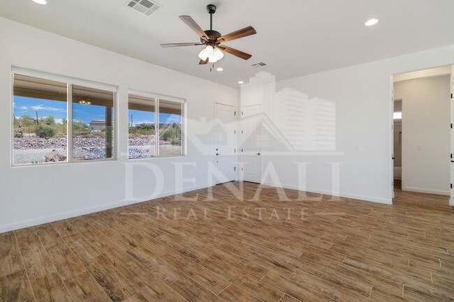 Building Photo - 48126 N Coyote Pass Rd