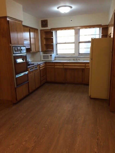 Primary Photo - 2635 E 24th St
