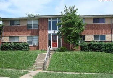 Primary Photo - 3340 Brierhall Dr
