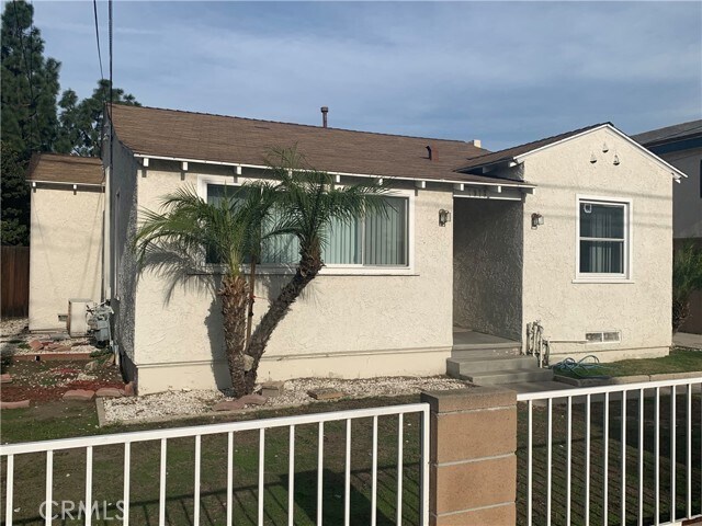 Foto principal - 7973 Harper Ave