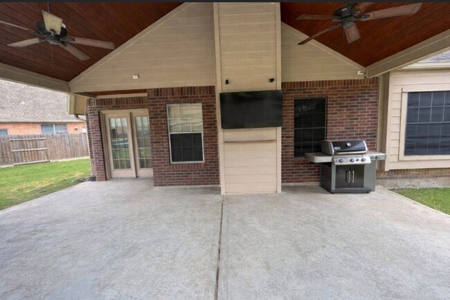 Foto del edificio - 1811 Emerald Lake Ct