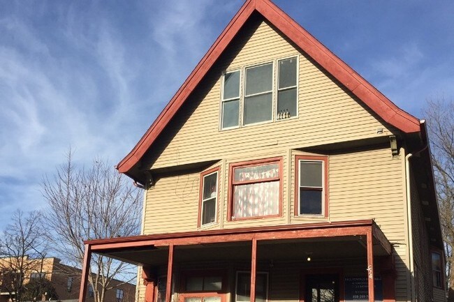 Foto del edificio - 554 W Doty St