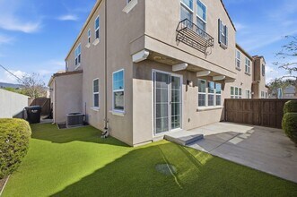 Building Photo - 289 E Arrow Hwy