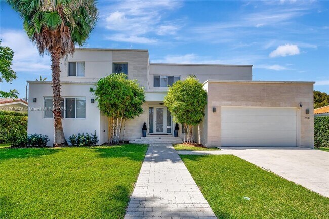 Building Photo - 7800 Center Bay Dr