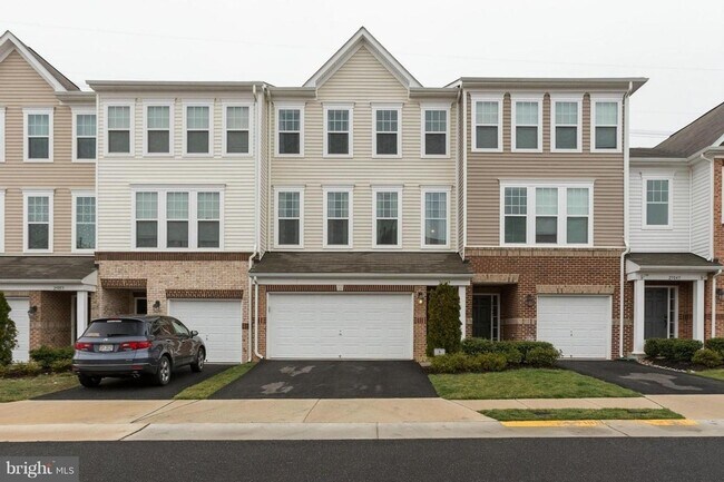 Foto del edificio - Charming 3BR Townhome in Aldie