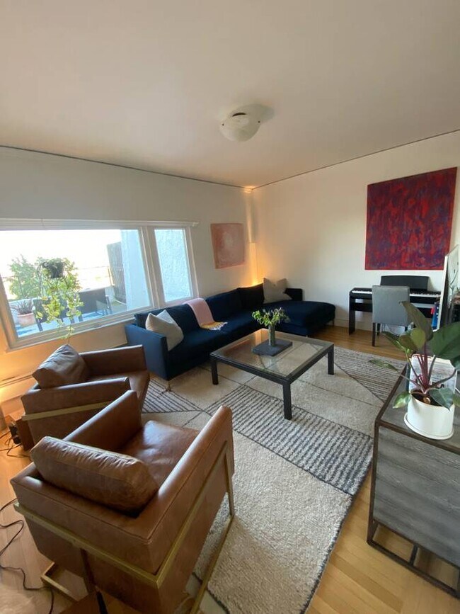 Foto del edificio - 1349 Clayton St
