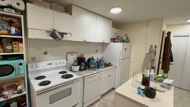 Foto del edificio - 123 Sewall Ave