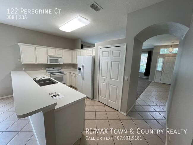 Foto del edificio - 122 Peregrine Ct