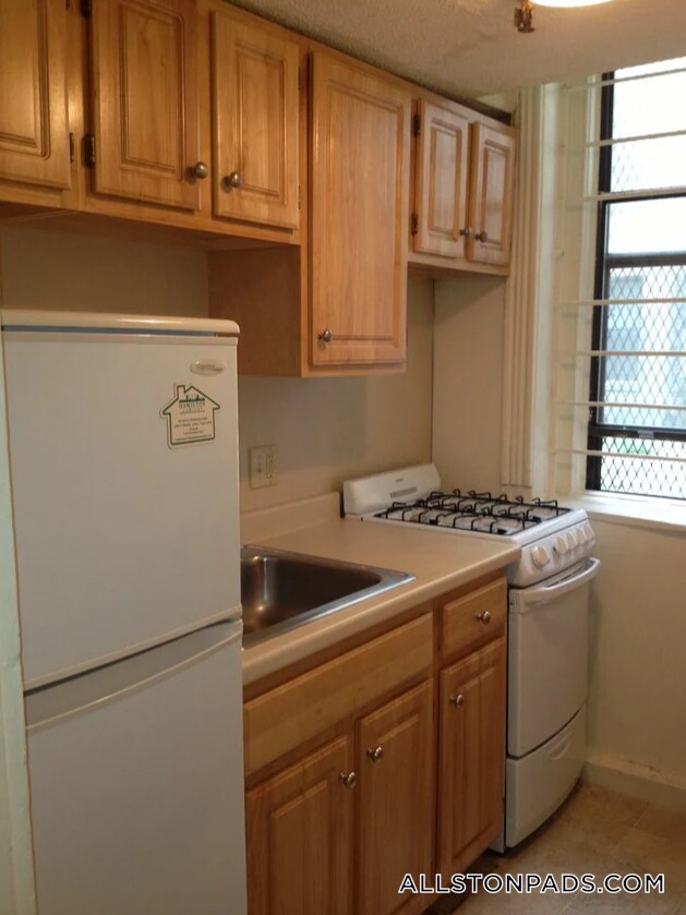 Foto del edificio - 1152 Commonwealth Ave