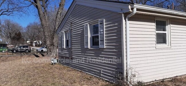 Building Photo - 701 NW 80th Terrace