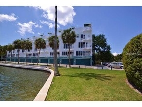 Building Photo - 4950 Bayshore Blvd