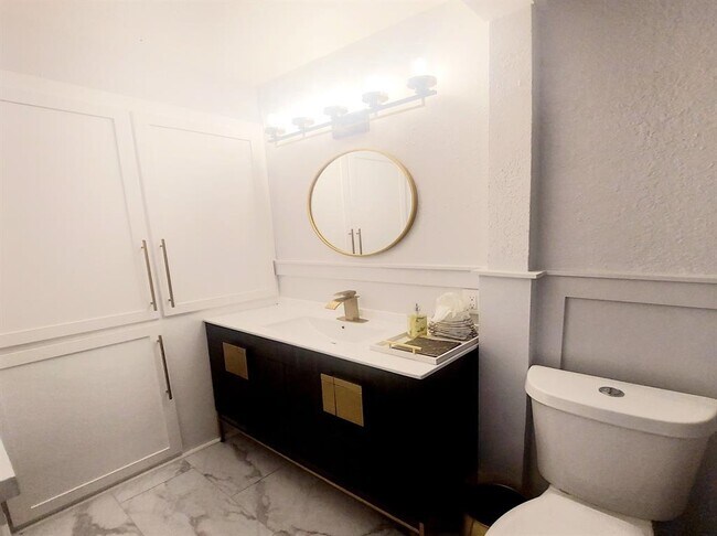 Foto del edificio - 4409 Rosemont St