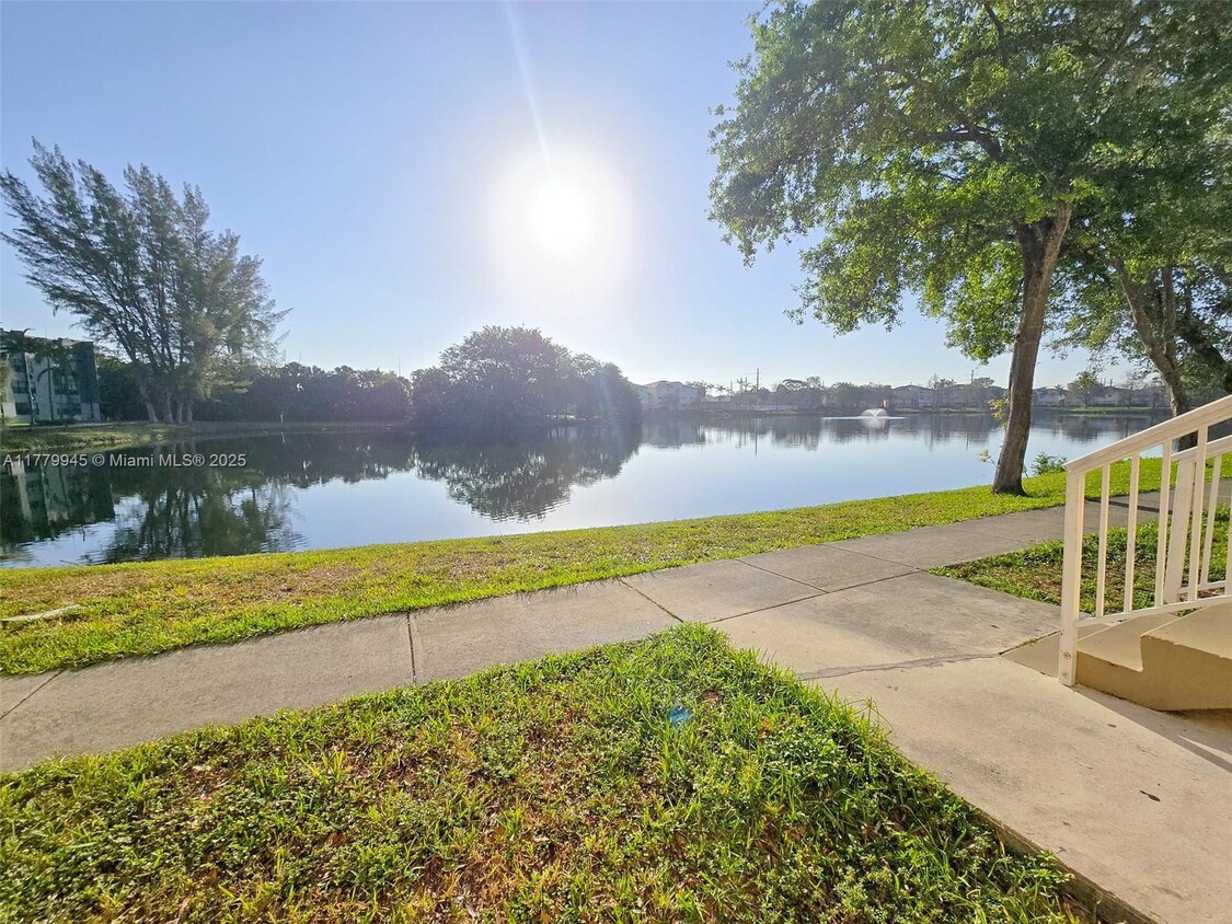 Foto principal - 3690 N 56th Ave