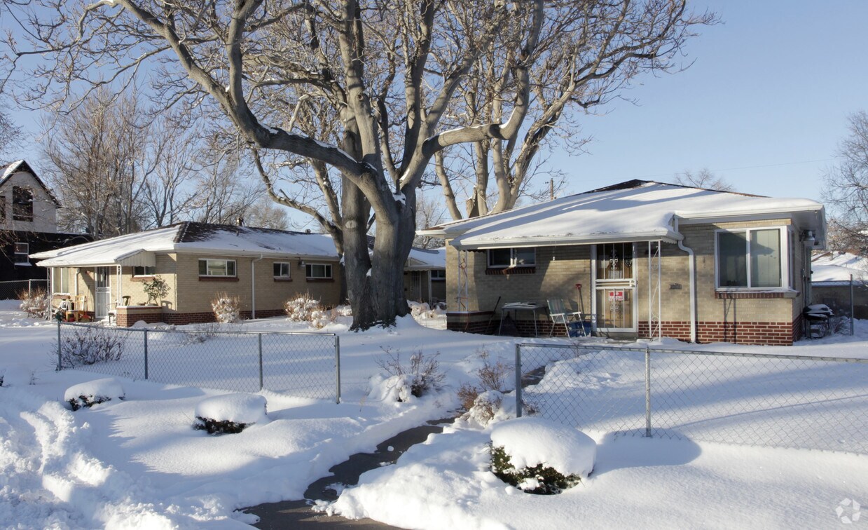 Primary Photo - 3251-3253 Olive St
