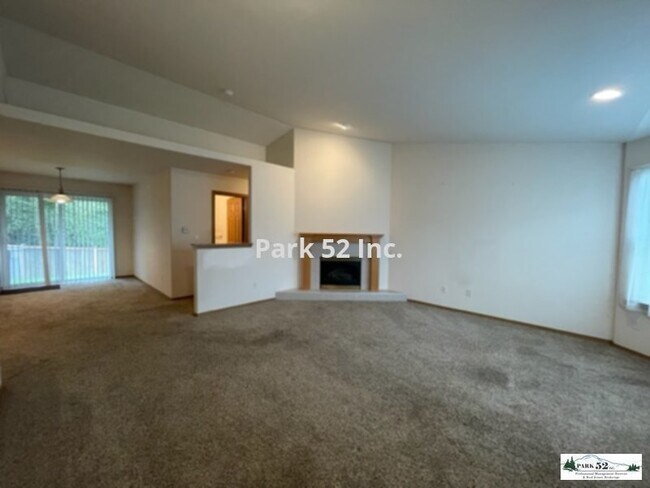 Building Photo - 5314-5316 51st Ave Ct W