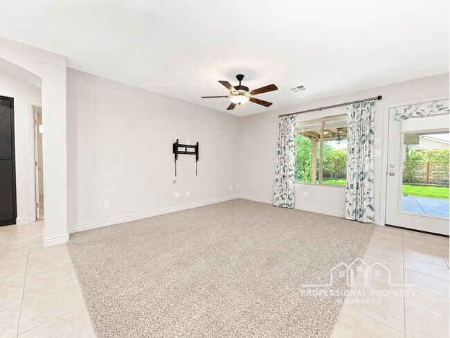 Foto del edificio - “Spacious 4-Bedroom, 2-Bathroom Home in Villa Chaparral”