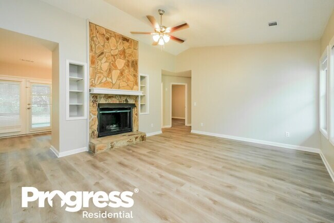 Building Photo - 3340 Mustang Dr