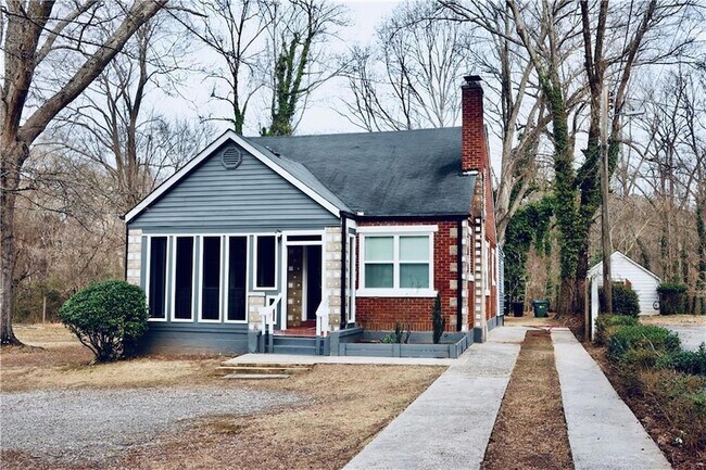 Foto del edificio - 1526 Childress Dr SW