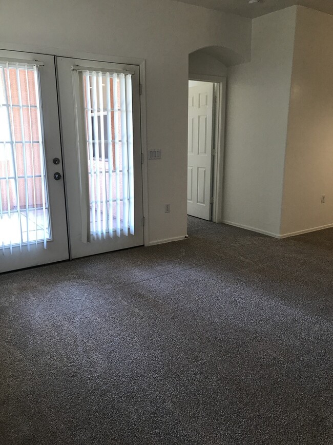 Foto del edificio - 3 bed 2 bath Home in Cottonwood Commons Co...