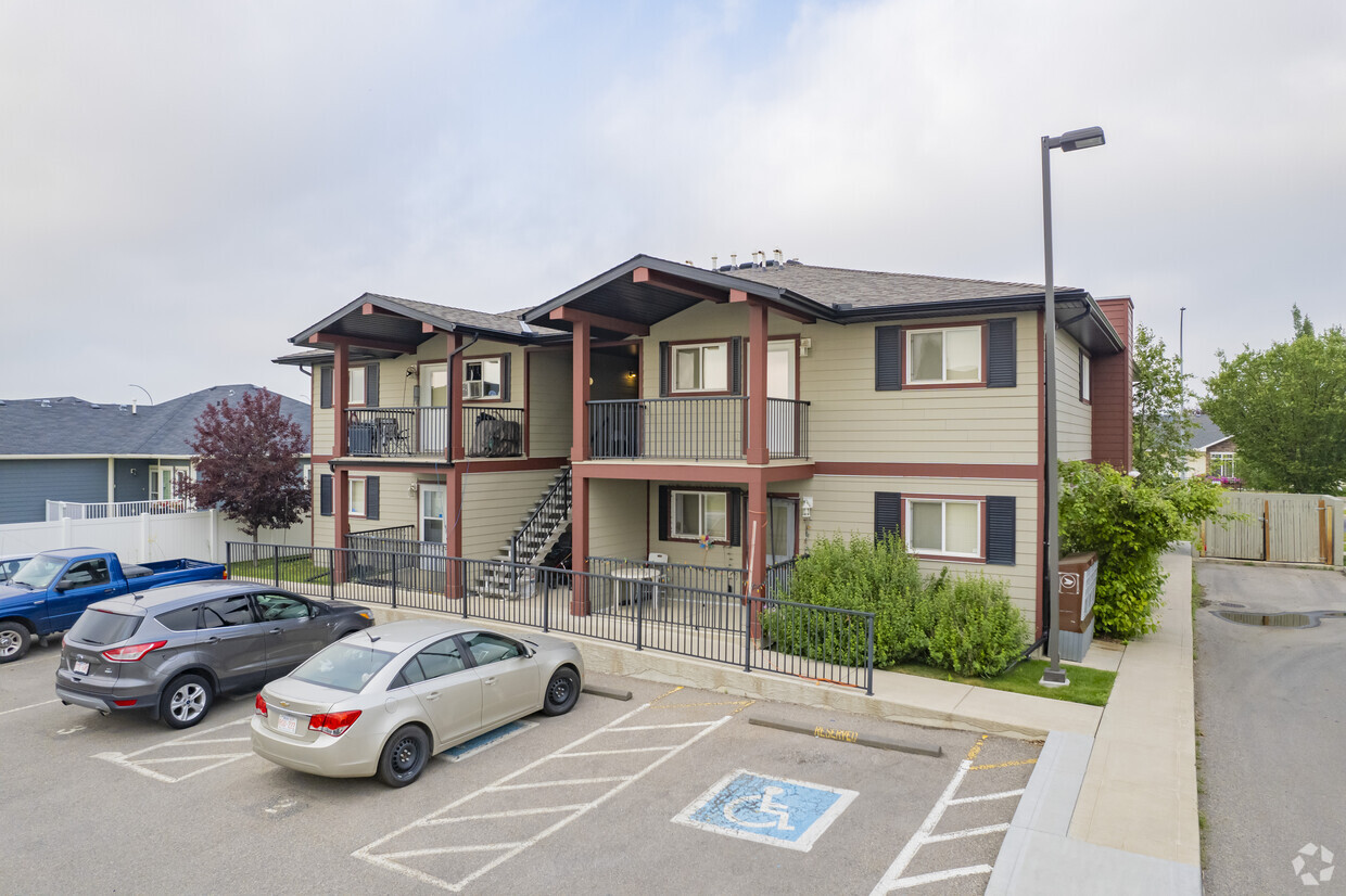 Primary Photo - Mundy Park Apartments