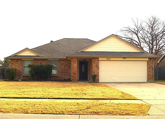 Foto del edificio - 5412 Briar Ln