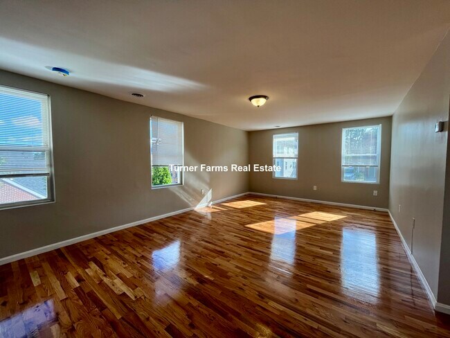 Foto del edificio - 38 Forest St