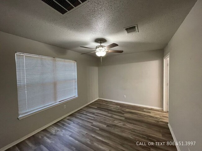 Foto del edificio - 3 Bedroom, 1.5 Bath Home in North Lubbock