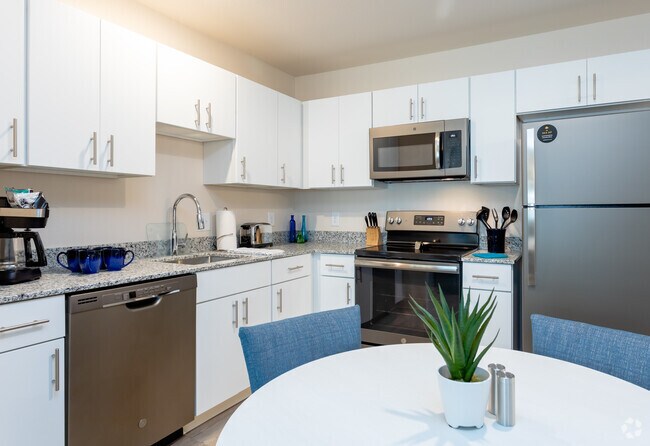 Kitchen - Waterwalk Raleigh - RTP