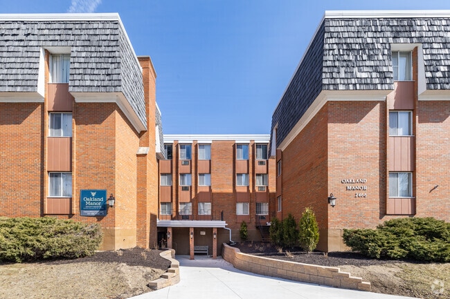 Building Photo - Oakland Manor Apartments