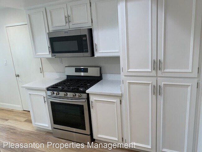 Foto del edificio - 3 br, 2 bath House - 1523 Hopyard Rd.