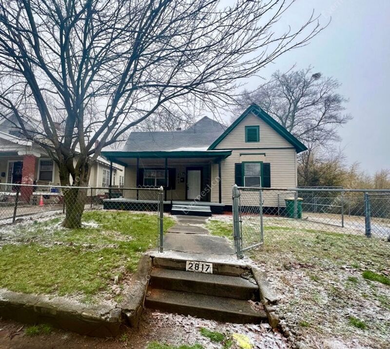 Primary Photo - 2817 S State St