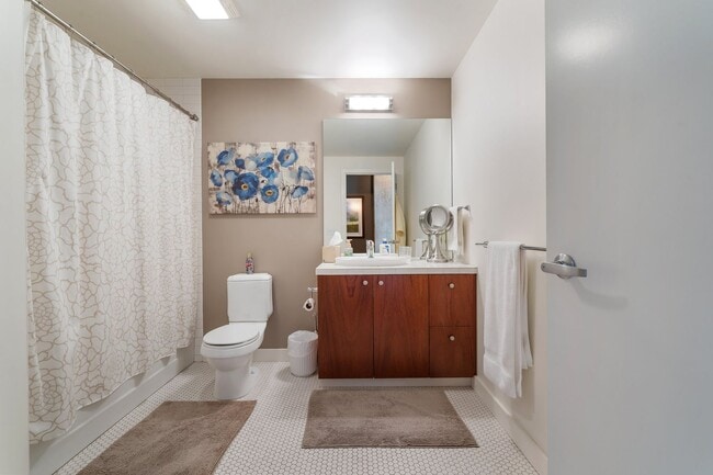 Foto del edificio - Civic Condominiums - FURNISHED 8th floor s...
