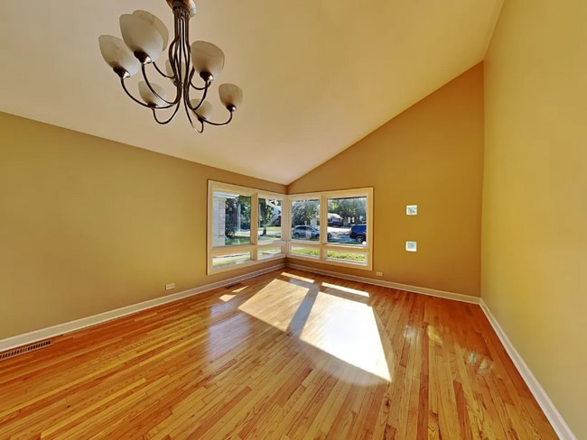 Foto del edificio - 9051 Forestview Rd