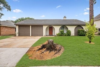 Building Photo - 16011 Hickory Knoll Dr
