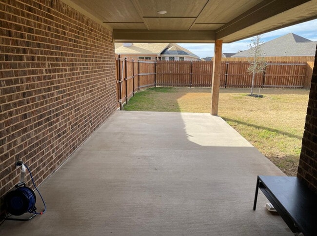 Building Photo - 1917 S Concho Dr