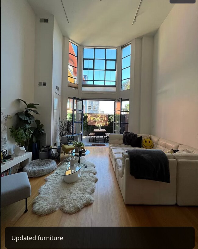 Foto del edificio - 3375 17th St