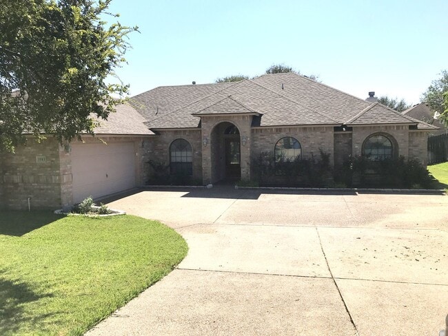 Building Photo - 15313 Guadalupe River Dr