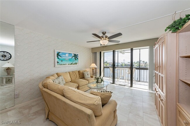 Foto del edificio - 591 Seaview Ct