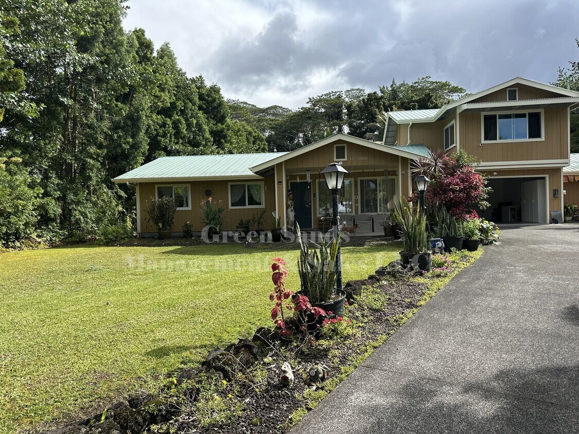 Foto principal - Gated Home in Hawaiian Paradise Park