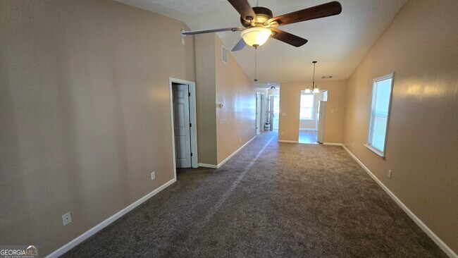 Foto del edificio - 1731 Summerwoods Ln