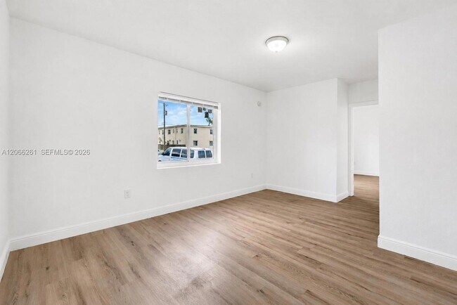 Foto del edificio - 8329 NW 5th Ave