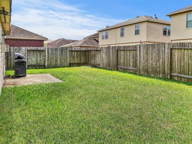 Building Photo - 410 Hurstshire Bend