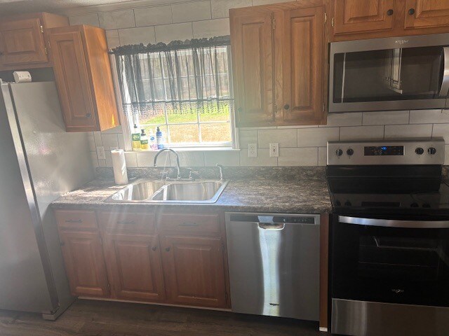 Foto del edificio - 397 Lester Dr