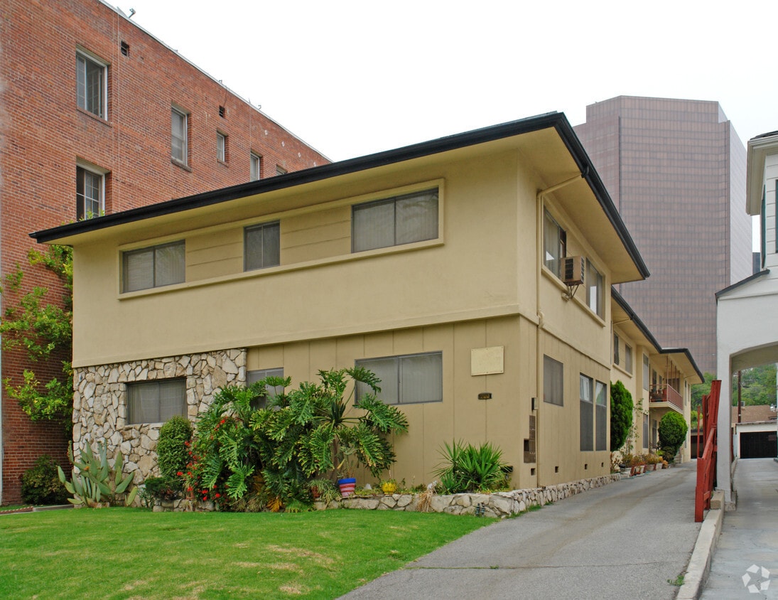 Primary Photo - 220 S Tower Dr